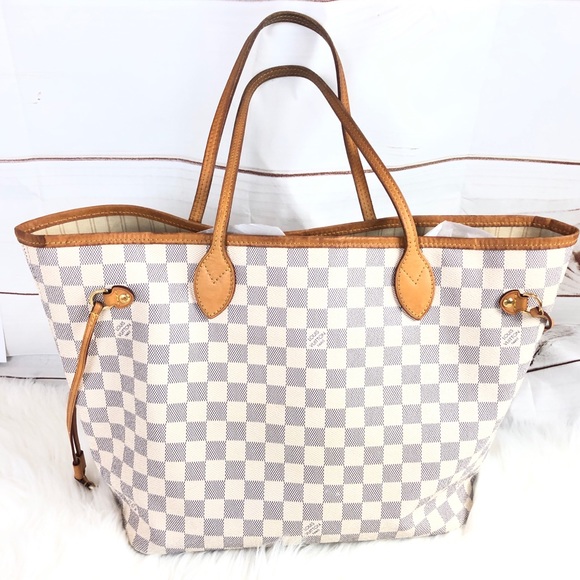 Louis Vuitton Handbags - LOUIS VUITTON white NEVERFULL MM preloved tote